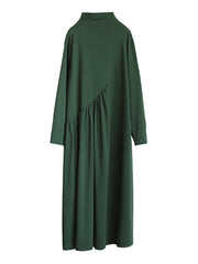 Einfarbiges, drapiertes Kleid mit hohem Ausschnitt