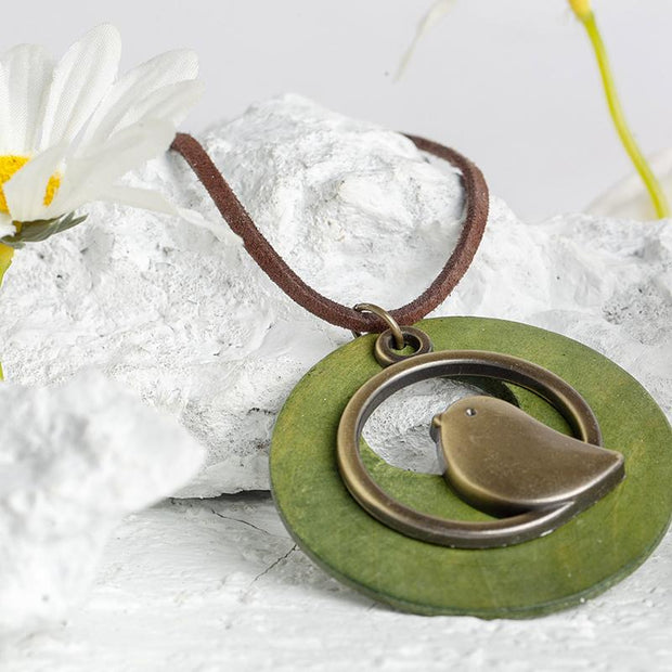 Cute Metal Bird Shape Round Wood Pendant Necklace