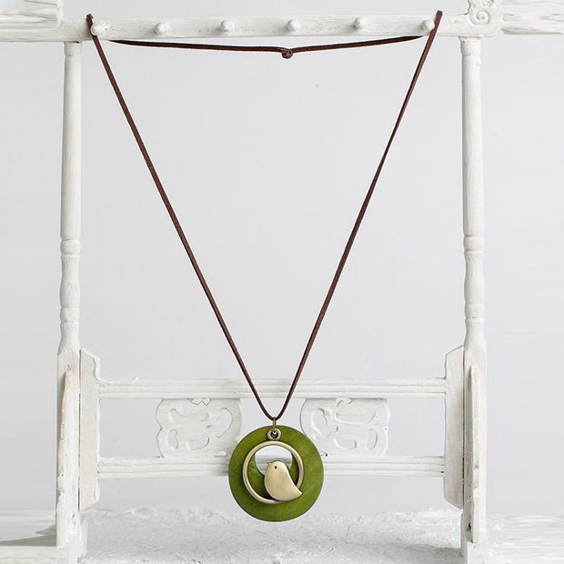 Cute Metal Bird Shape Round Wood Pendant Necklace