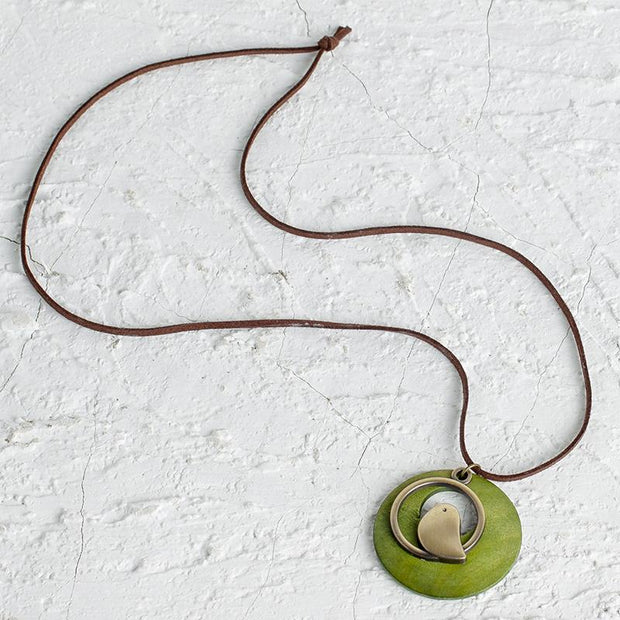 Cute Metal Bird Shape Round Wood Pendant Necklace